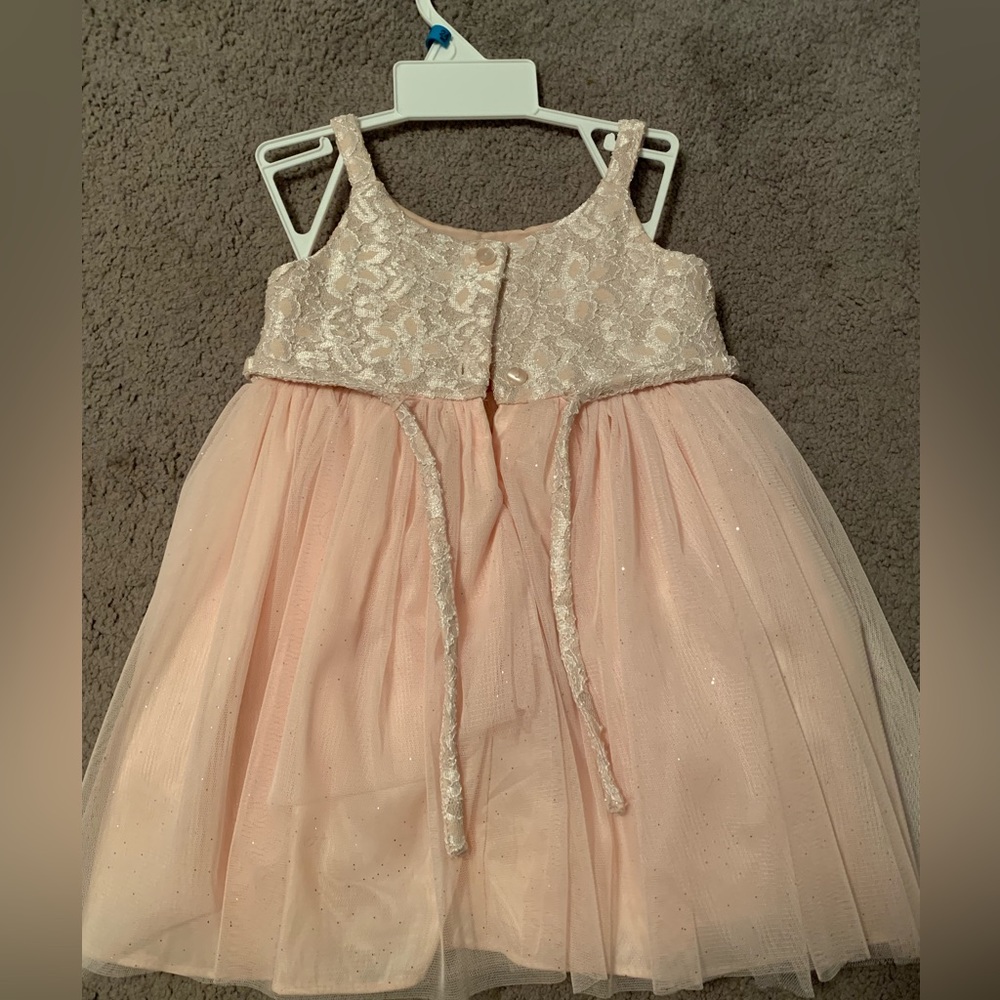 Beautiful Spring Dress - Picture 2 of 4